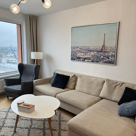 Апартаменты Downtown Charm With Free Parking Spot Братислава Экстерьер фото