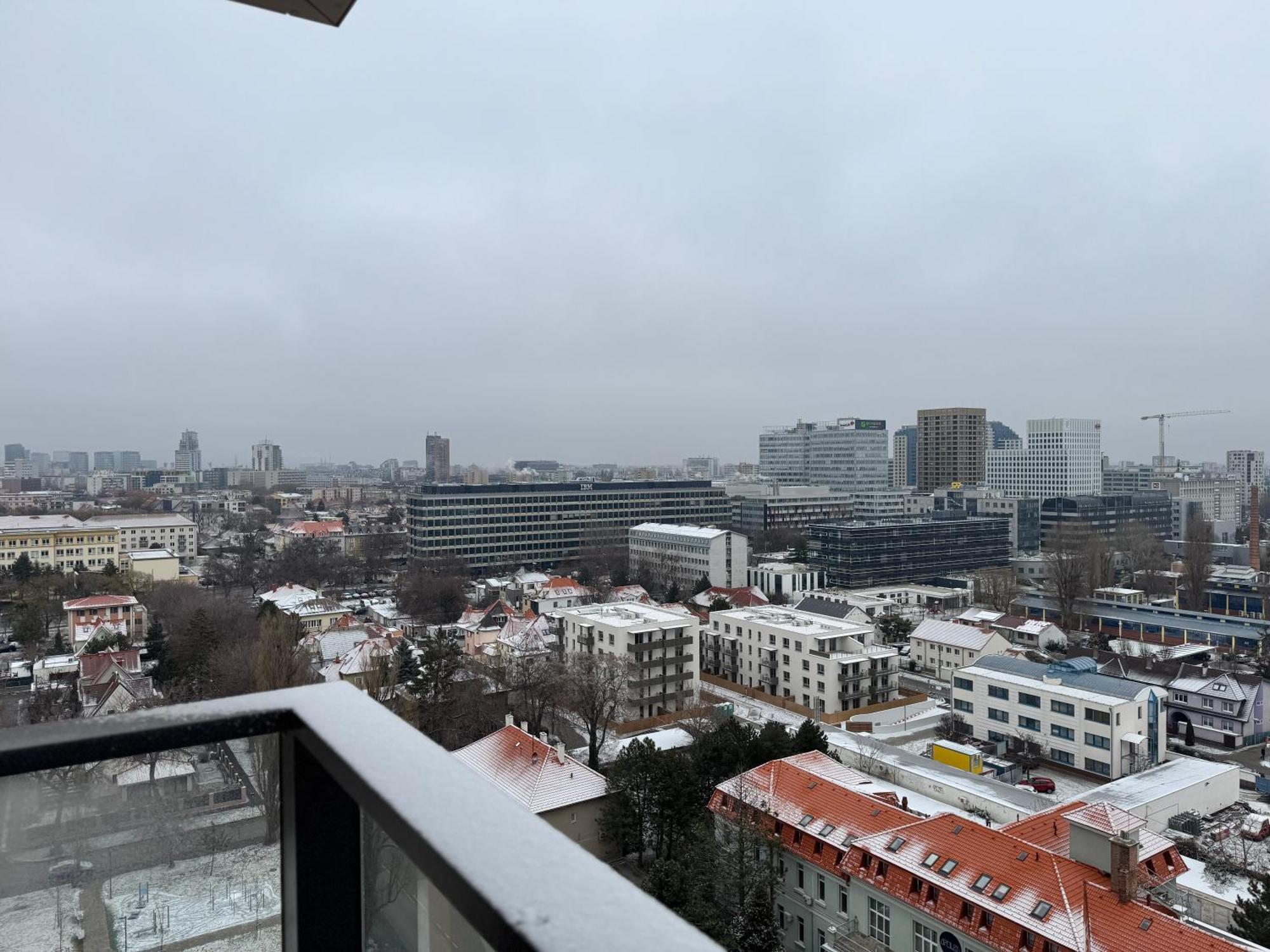 Апартаменты Downtown Charm With Free Parking Spot Братислава Экстерьер фото